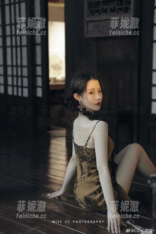 爱蜜社 - 石心琪婚纱主题作品集：通过原图揭示梦幻般的浪漫情怀