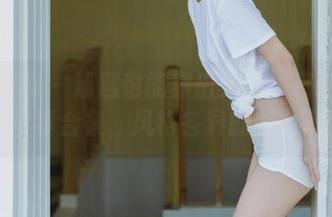 物恋传媒 – 汤匙也能穿出美感：嘟嘟连体衣写真合集，风格各异的魅力套图