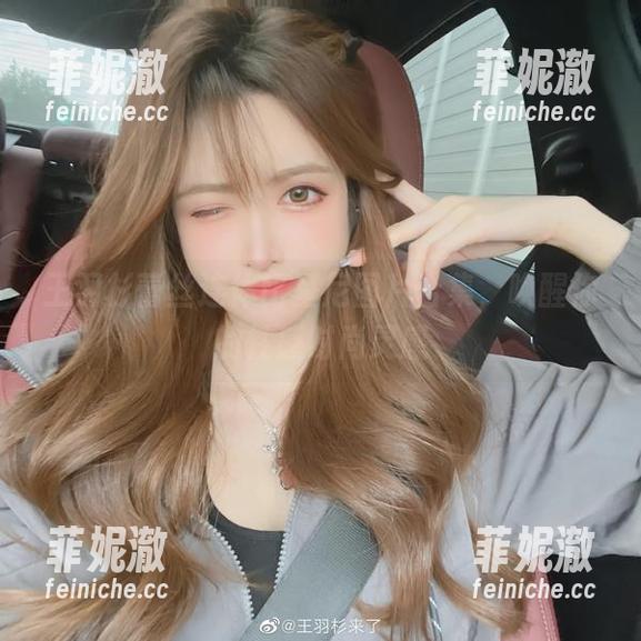 王羽杉 王羽杉蕾丝连体比基尼图片合集,唤醒你的性感时尚灵感