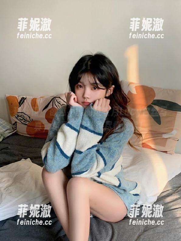 瑞丝馆-风衣月Lucy 瑞丝馆 - 欲罢不能的风衣月Lucy白丝写真,免费下载让你尽情欣赏!