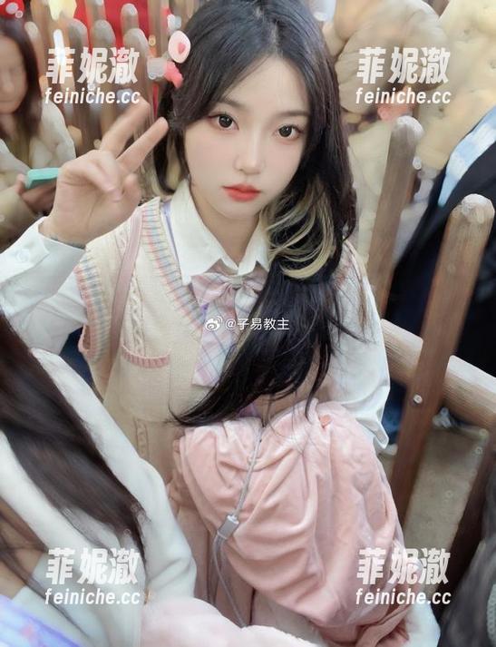 福利时间到！白易子教主花嫁写真，惊艳你的视觉体验