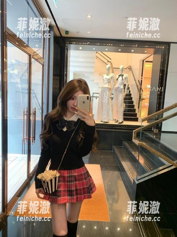原图在线呈现！白莉爱吃巧克力的爱蜜莉雅写真合集