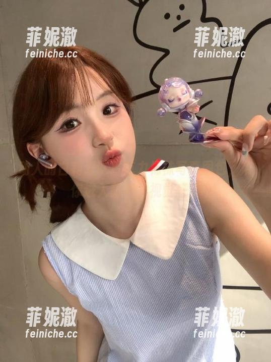 白莉爱吃巧克力 动人的白莉爱吃巧克力棉袜写真图包,带你进入甜美的视觉盛宴