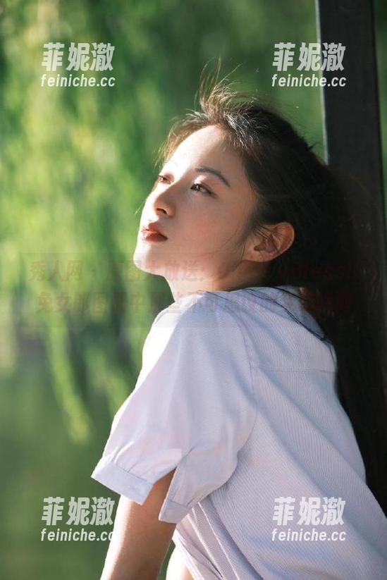 秀人网 - 原图大放送：CherryBlessU兔女郎图册中那些不可思议的梦幻瞬间