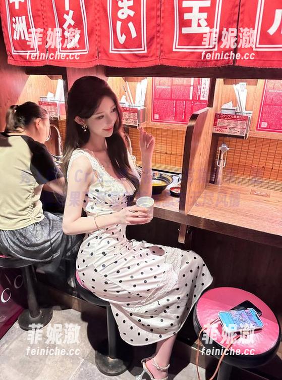 秀人网 - Cris_卓娅祺精彩写真合集，油亮效果下尽显甜美气息与无尽风情
