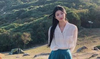 秀人网 – 快来看看Mila豆嘟嘟厨娘写真，分享她烹饪背后的真实故事！