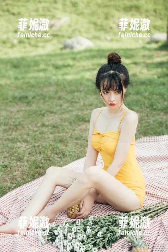 秀人网 - Nancy小姿牛仔裤写真美图大放送，获取最新时尚资源的最佳选择！