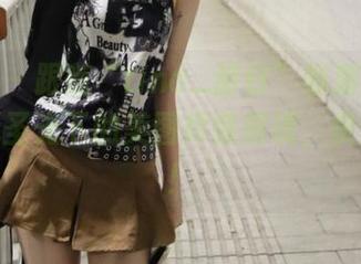 秀人网 – 跟随“tina_甜仔”畅游泳装天堂，无圣光下的美图尽情展现，快来围观！