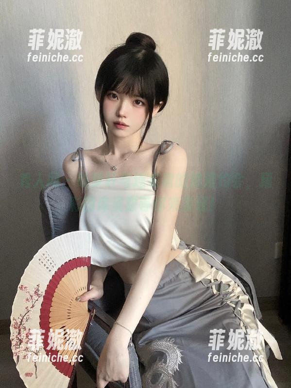 秀人网 - 叶梦轩与连衣裙的浪漫约会，精彩图库资源等你来发现！