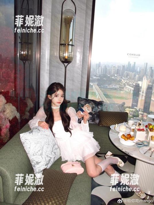 秀人网-唐翩翩 秀人网 - 一键下载唐翩翩女神写真全集,发现她背后的动人故事