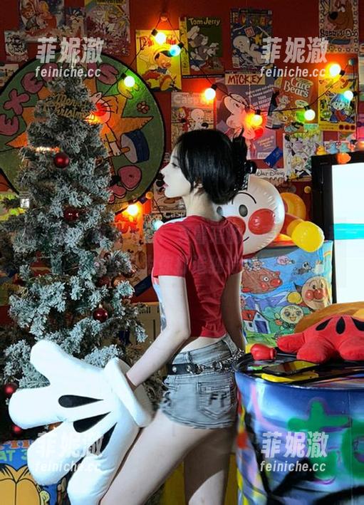 秀人网 - 唯美旗袍：夏馨瑶的写真合集，精选壁纸为你打造独特氛围