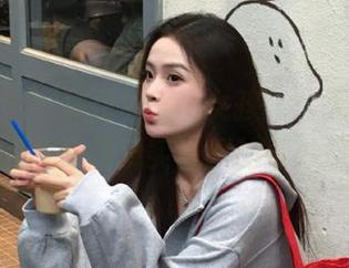 秀人网 – “妲己toxic女孩”：无圣光图包中的梦幻与现实交织的奇妙旅程！