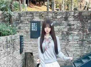 秀人网 – 容容容Alice最新白色写真作品，欣赏免费的艺术之美，完美值得收藏！