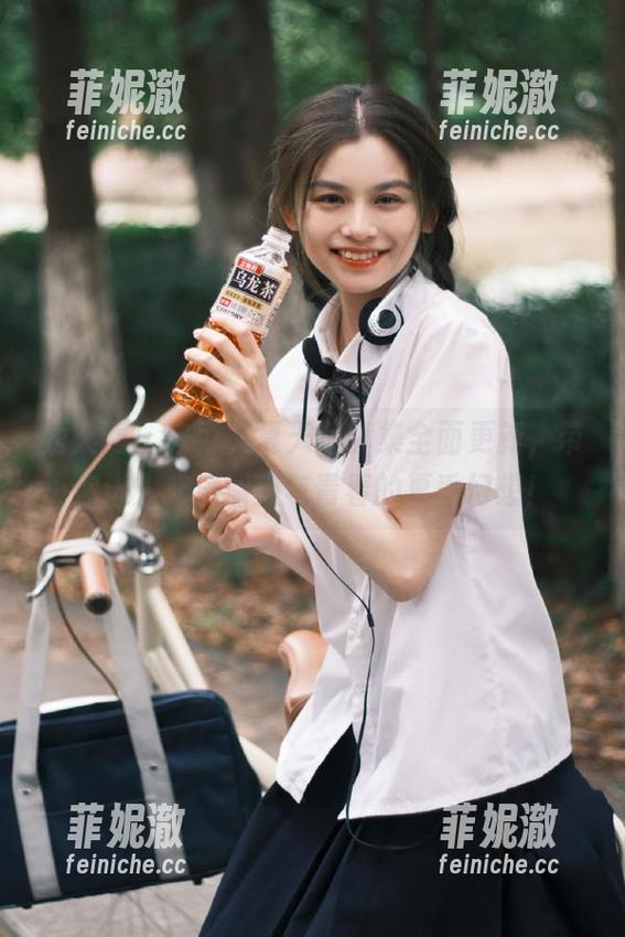 秀人网 - 朱可人夏天写真集全面更新，带你进入充满清爽与青春的夏季幻想！