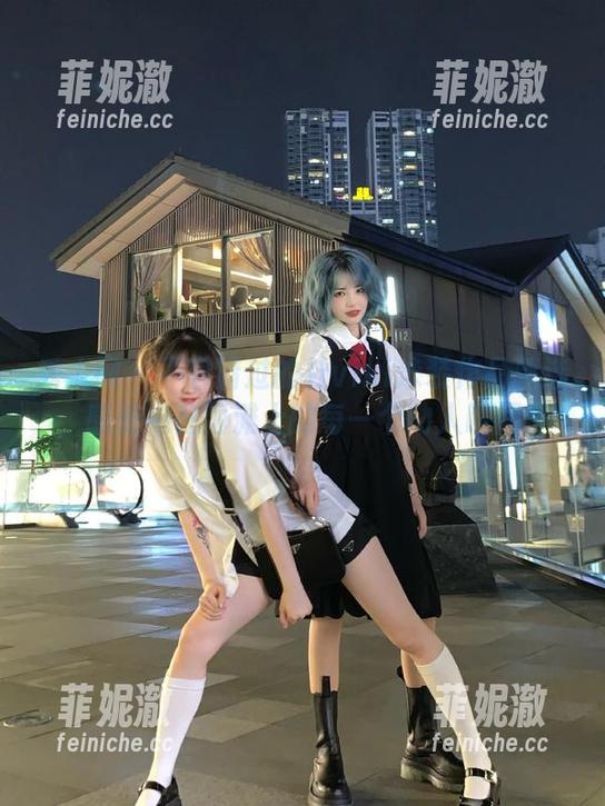 秀人网 - 不容错过的杜viki泳装作品精选，感受她在海滩上的每一个动人瞬间！