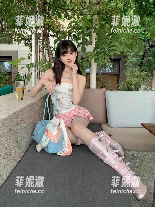 秀人网 - 强力推荐！杨幂幂最新秘书美图作品，带你领略时尚新风！