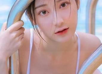 秀人网 – 杨晨晨写真作品展：美腿黑丝塑造出的经典与时尚的双重维度