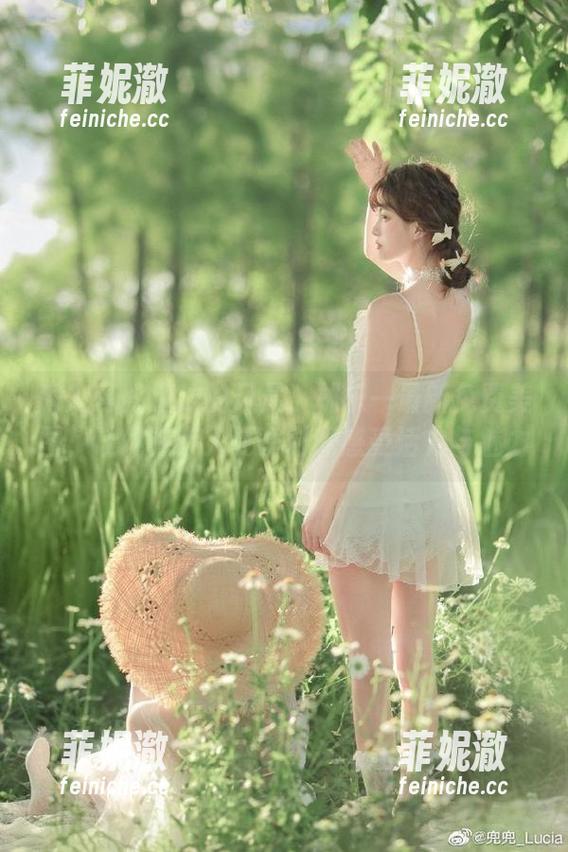 秀人网-林乐一 秀人网 - 海边的风景:林乐一最新免费美图,让你在步入夏季时光感受活力与魅力