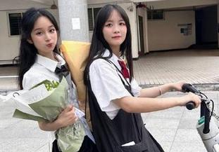 秀人网 – 快来围观！米妮大萌萌最新写真集：短裙中的青春气息！