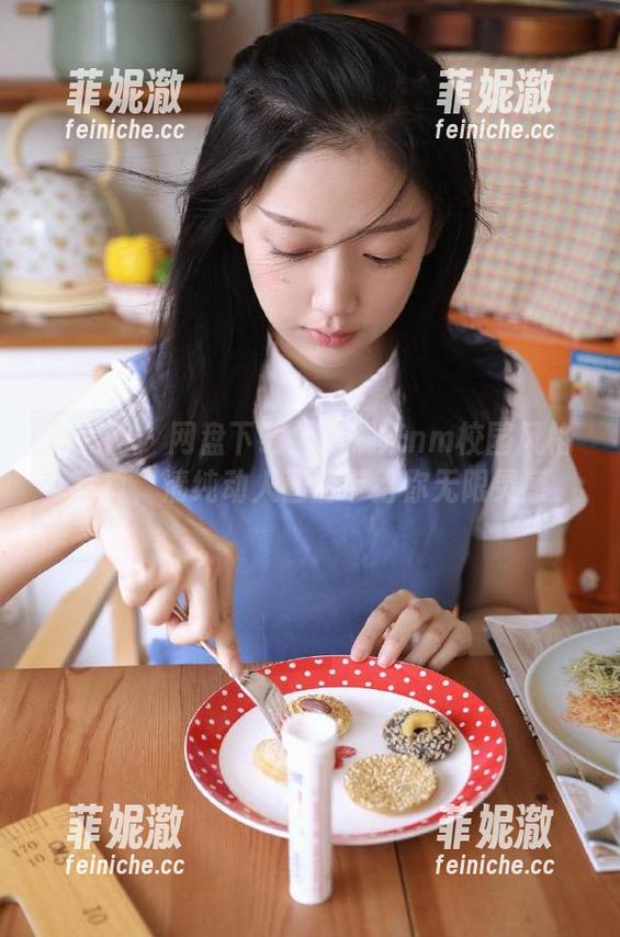 秀人网 - 网盘下载全新糯米nm校园风格写真，清纯动人画面带给你无限灵感