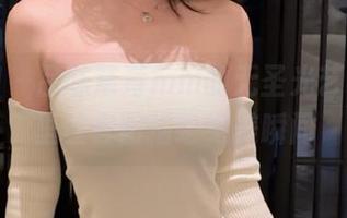 秀人网 – 品味草莓mm的无圣光艺术，裤里丝套图描绘绝美瞬间