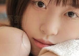 秀人网 – 不容错过！蓝夏akasha红裙写真作品最新更新，展现你心中的夏日梦幻。