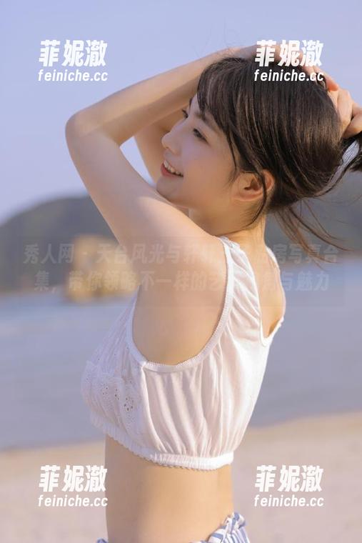 秀人网 - 天台风光与轩轩王子私房写真合集，带你领略不一样的艺术视角与魅力