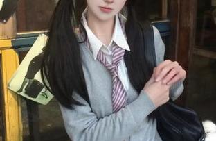 秀人网 – 郑颖姗学妹写真内含深情，探索每张作品背后的艺术灵感与情感