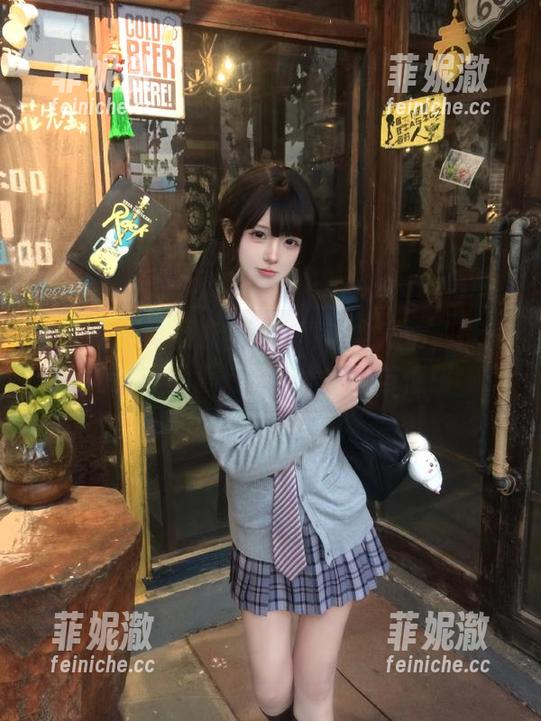 秀人网-郑颖姗 秀人网 - 郑颖姗学妹写真内含深情,探索每张作品背后的艺术灵感与情感