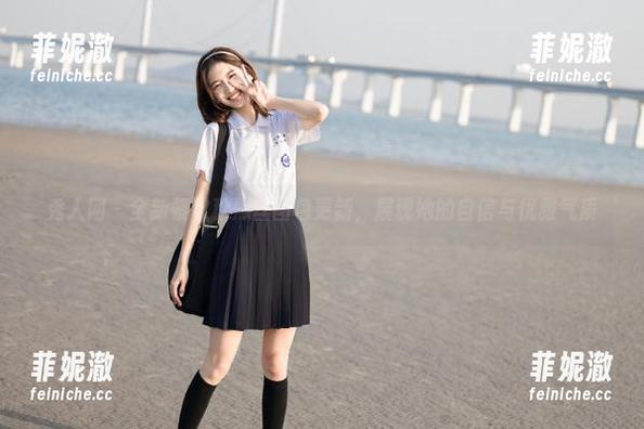 秀人网-黎秋秋 秀人网 - 全新黎秋秋黑丝图包更新,展现她的自信与优雅气质