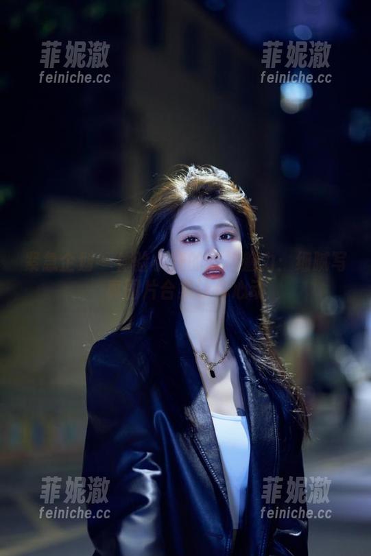 紧急企划-小婕 紧急企划 - 体验小婕的短裙魅力:细腻写真图片合集让你心动