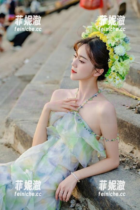 紧急企划-小恩 紧急企划 - 探索小恩的婚纱之美:唯美写真美图与浪漫壁纸,让你的屏幕也感受到爱的氛围!