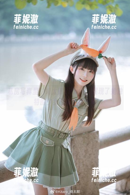 私房写真里的绮太郎kitaro，展现了她独特的少女感与清新气质