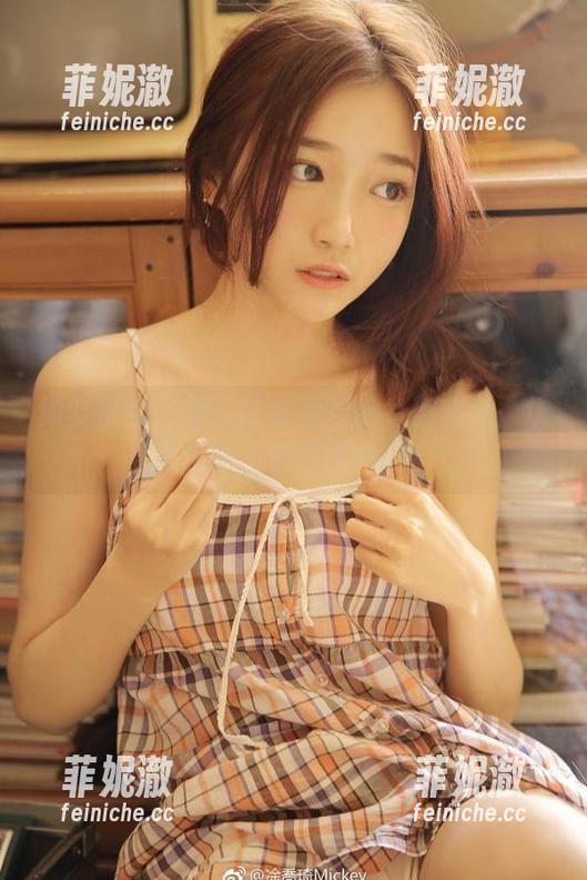 绮梦摄影 - 深入了解月月的礼服艺术：华丽原图与美丽图片展示