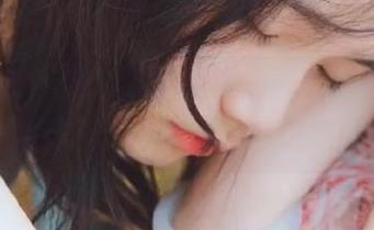 美媛馆 – 观看Love陆瓷最新美足图包，感受摄影艺术的极致之美！