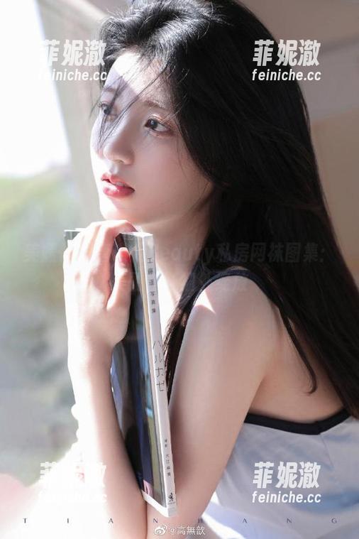 美媛馆-唐琪儿Beauty 美媛馆 - 唐琪儿Beauty私房网袜图集:美丽在纤细处绽放