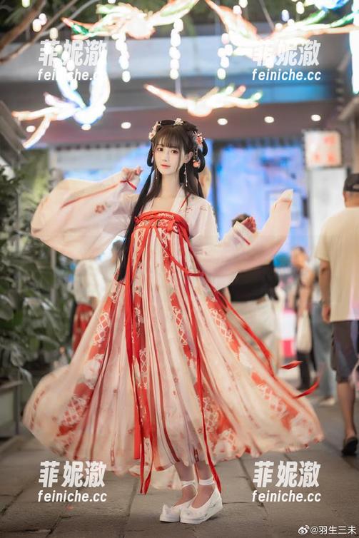 羽生三未 私拍作品大揭秘!羽生三未在白裙下的灵动瞬间!