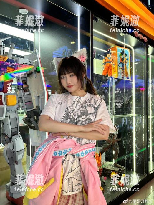 不一样的“脱尾巴Mizuki”，带你领略美脚COS的无限魅力图集！