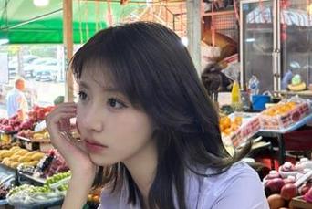 花漾show – 小海臀连衣裙写真合集：展现青春活力与魅力的精彩瞬间