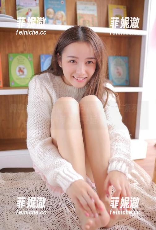 葛征 微密圈 - 葛征的运动白袜写真:一系列精美图片带你感受运动之美