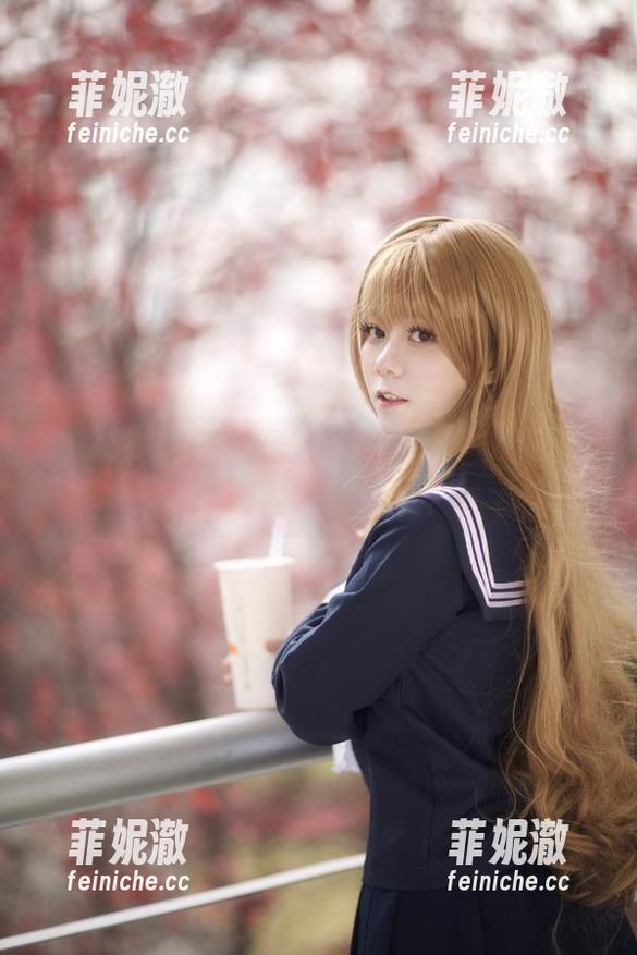 让“虎森森”的无圣光美脚写真带你走进一个迷人的艺术世界！