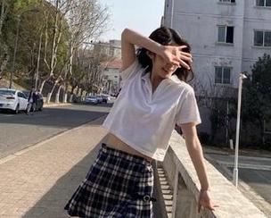 蜜桃社 – 美绪女孩写真作品大赏：在摄影中捕捉她的无限魅力