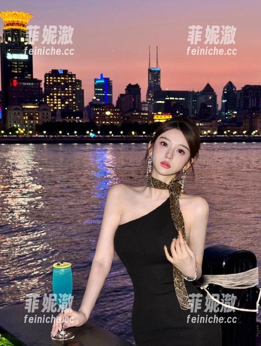 蜜桃社 - 陌子Mandy婚纱写真原图更新啦，快来发现她的独特魅力与风格！