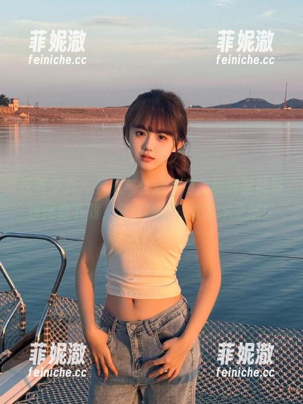 觅芙少女 - 优雅与性感并存，敏敏丝袜写真网盘下载，分享她的视觉艺术之旅！