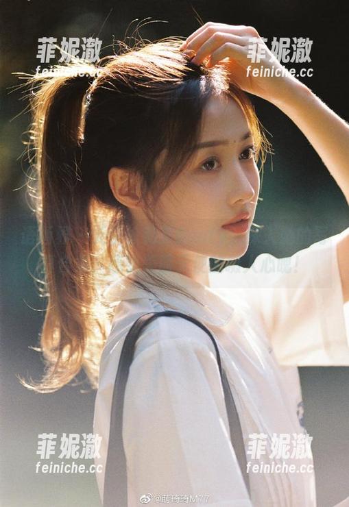 语画界 - 天使徐莉芝Booty：深入她的写真合集，感受美丽天使的摄人心魄！