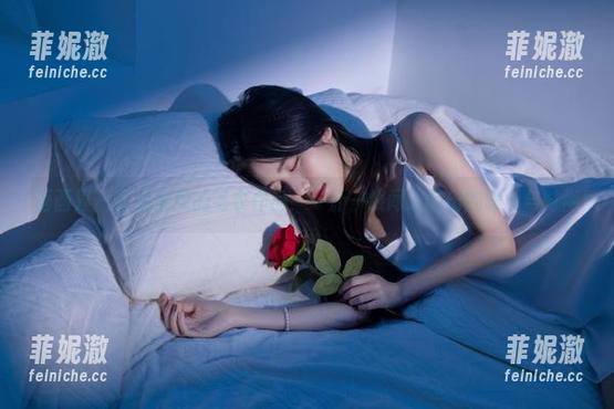 语画界-梦梵 语画界 - 精选梦梵的毛衣作品:一针一线间透露出的暖心与时尚