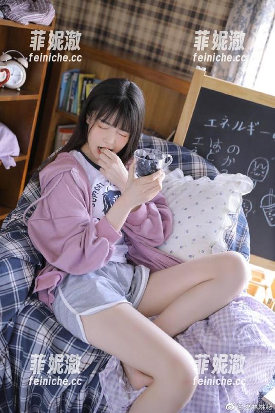 语画界-玥儿玥 语画界 - “玥儿玥夏天”全新美图更新,捕捉每一个难忘的瞬间,带你走进热情四溢的夏日!