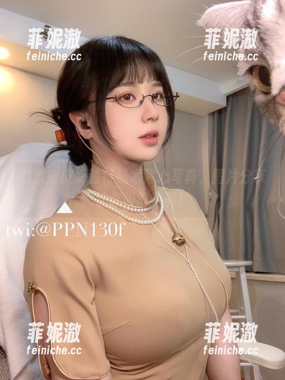 超皮皮皮奶 超皮皮皮奶独特战术背心写真,图片分享让你眼前一亮!