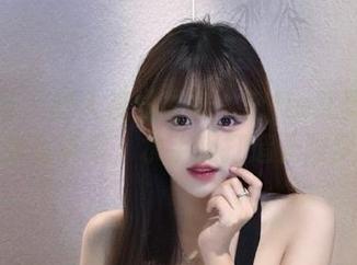 轰趴猫 – 醉人视觉盛宴：Ellie艾栗栗的最新写真集，水手服打造无限梦幻