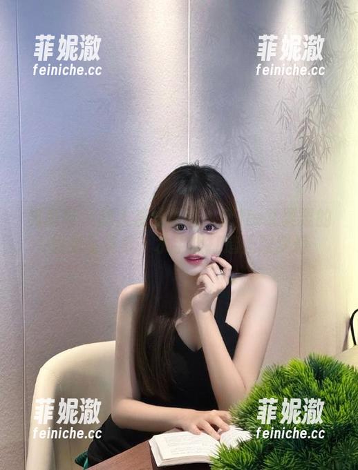 轰趴猫-Ellie艾栗栗 轰趴猫 - 醉人视觉盛宴:Ellie艾栗栗的最新写真集,水手服打造无限梦幻